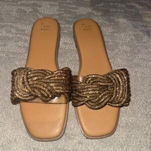 Brown/gold sandals